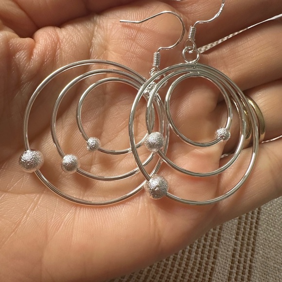 Silver plated Three circle beads Earrings for Women - Picture 4 of 5